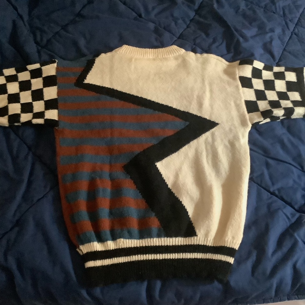 Geometric Patterned World Flag Colored Sweater - image 7
